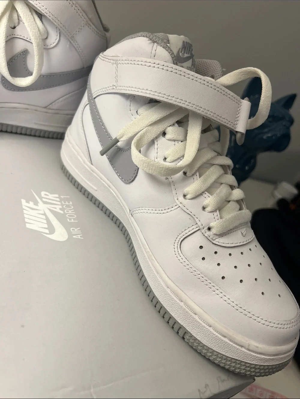 Nike Air Force 1 Mid-Top Sneakers in White & Light Gray size 5Y